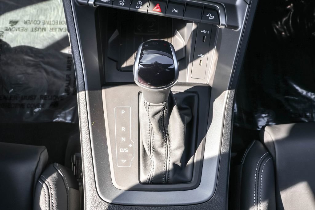 Used 2024 Audi Q3 2.0T Premium w/ Convenience Package image 38