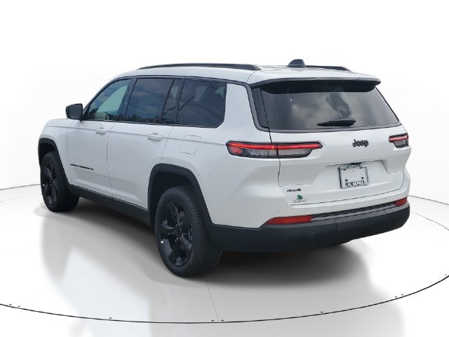 New 2026 Jeep Grand Cherokee L Limited w/ Limited Altitude Package AWD/4WD image 3