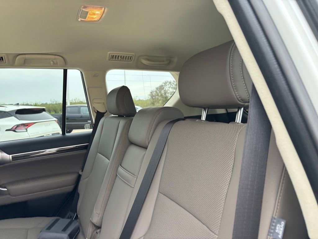 Used 2023 Lexus GX 460 Premium w/ Premium Package AWD/4WD image 26