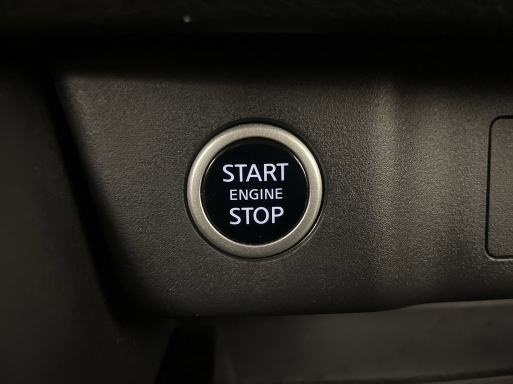 Used 2022 Nissan Rogue S image 10