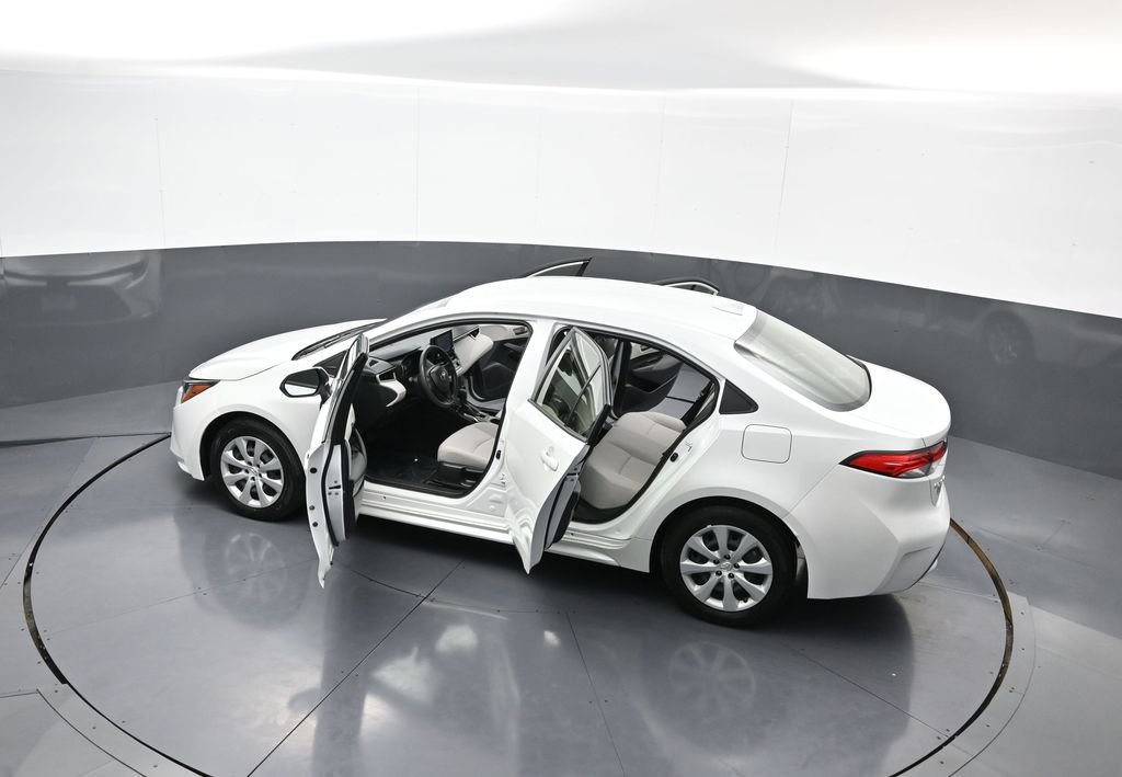 Certified 2022 Toyota Corolla LE FWD image 43