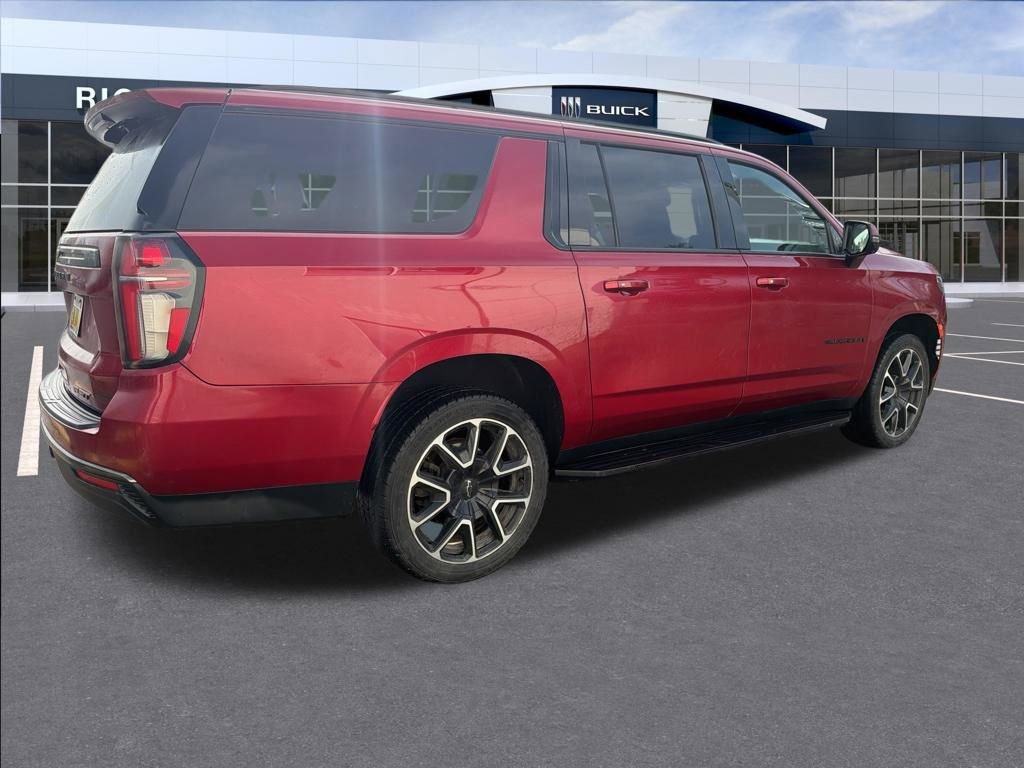 Used 2021 Chevrolet Suburban RST w/ Luxury Package image 13