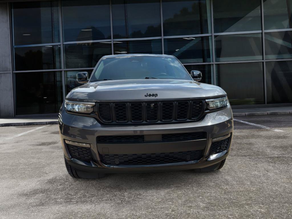 Used 2024 Jeep Grand Cherokee L Limited w/ Luxury Tech Group II RWD image 2