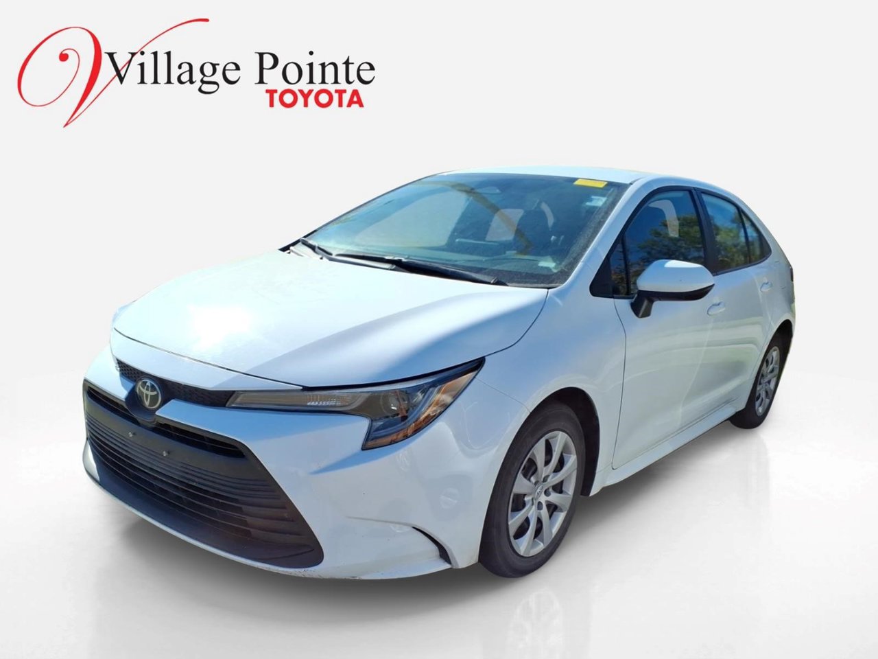 Used 2024 Toyota Corolla LE FWD image 1