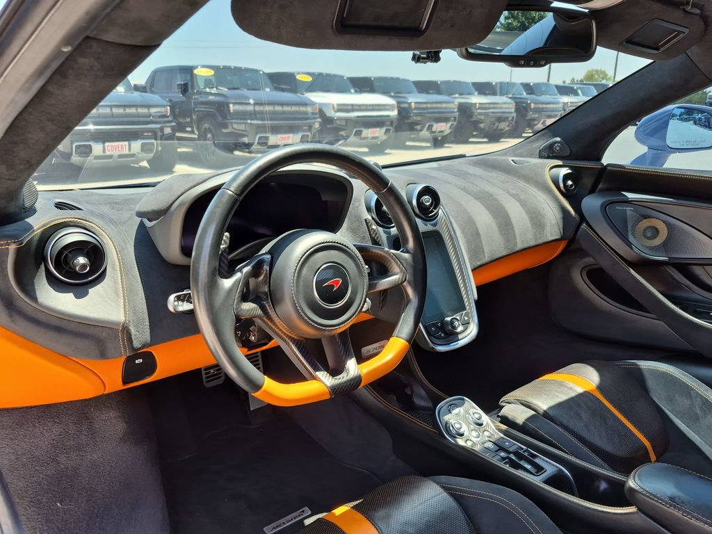 Used 2018 McLaren 570S Spider RWD image 32
