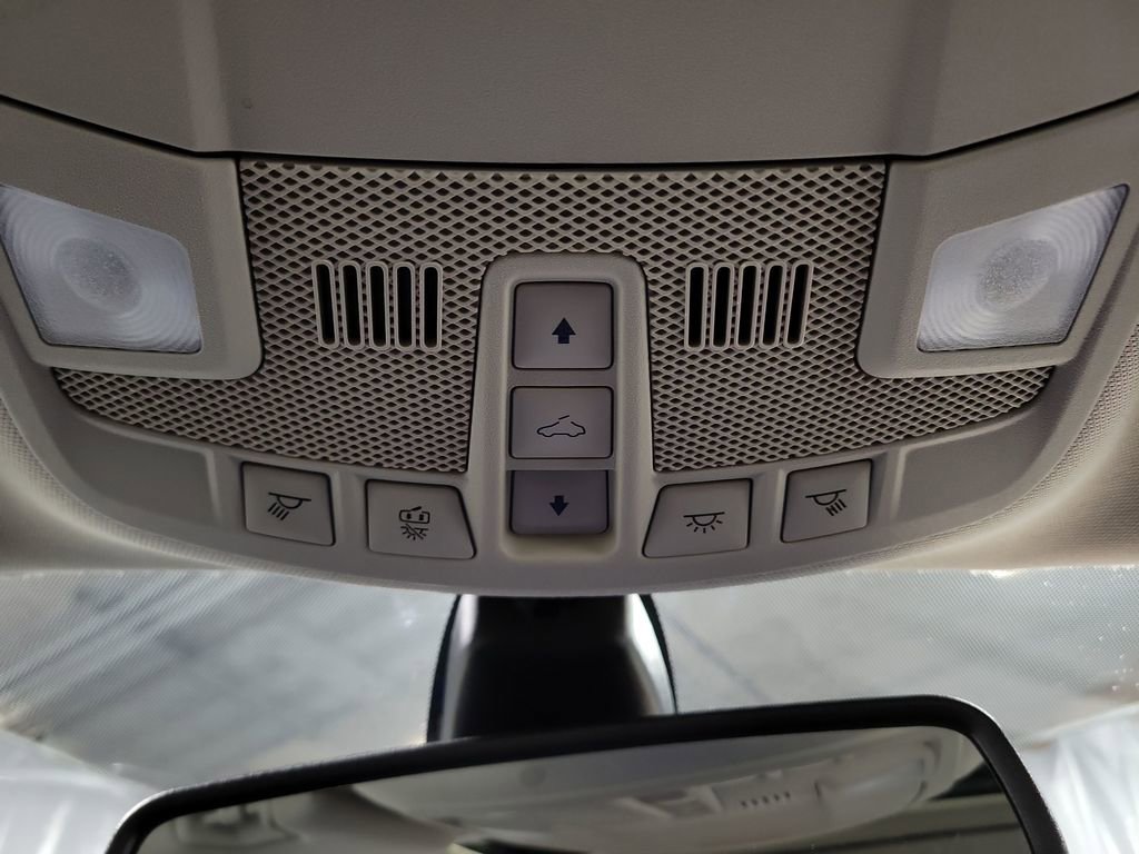 Used 2020 Ford Fusion SE image 22