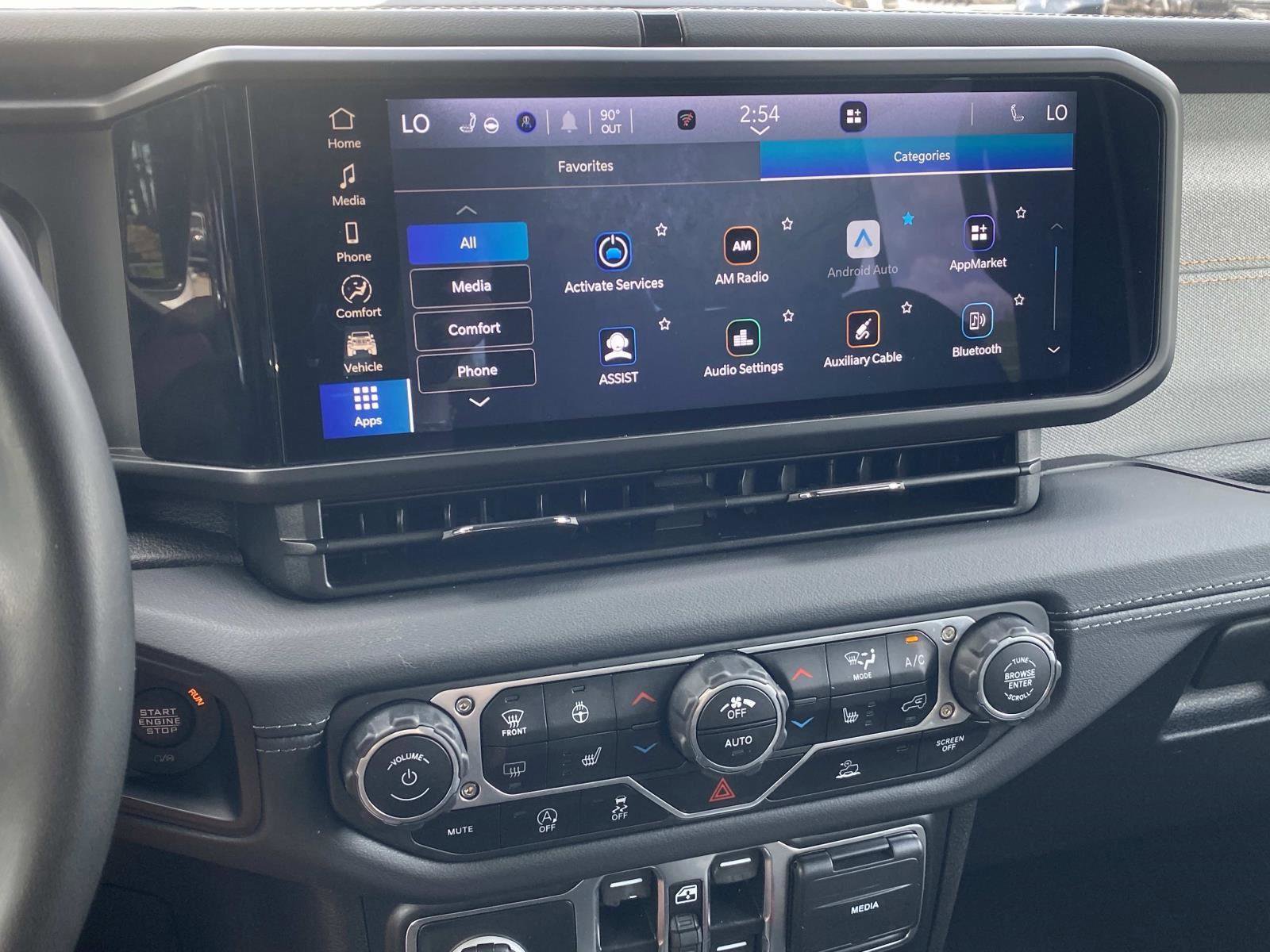 Used 2024 Jeep Wrangler Unlimited Sahara AWD/4WD image 26