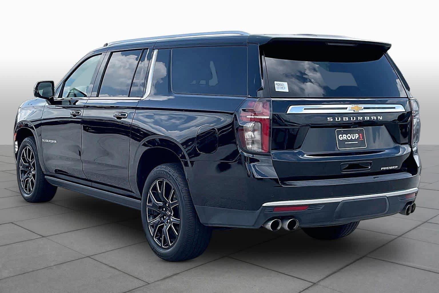 Used 2023 Chevrolet Suburban Premier AWD/4WD image 12