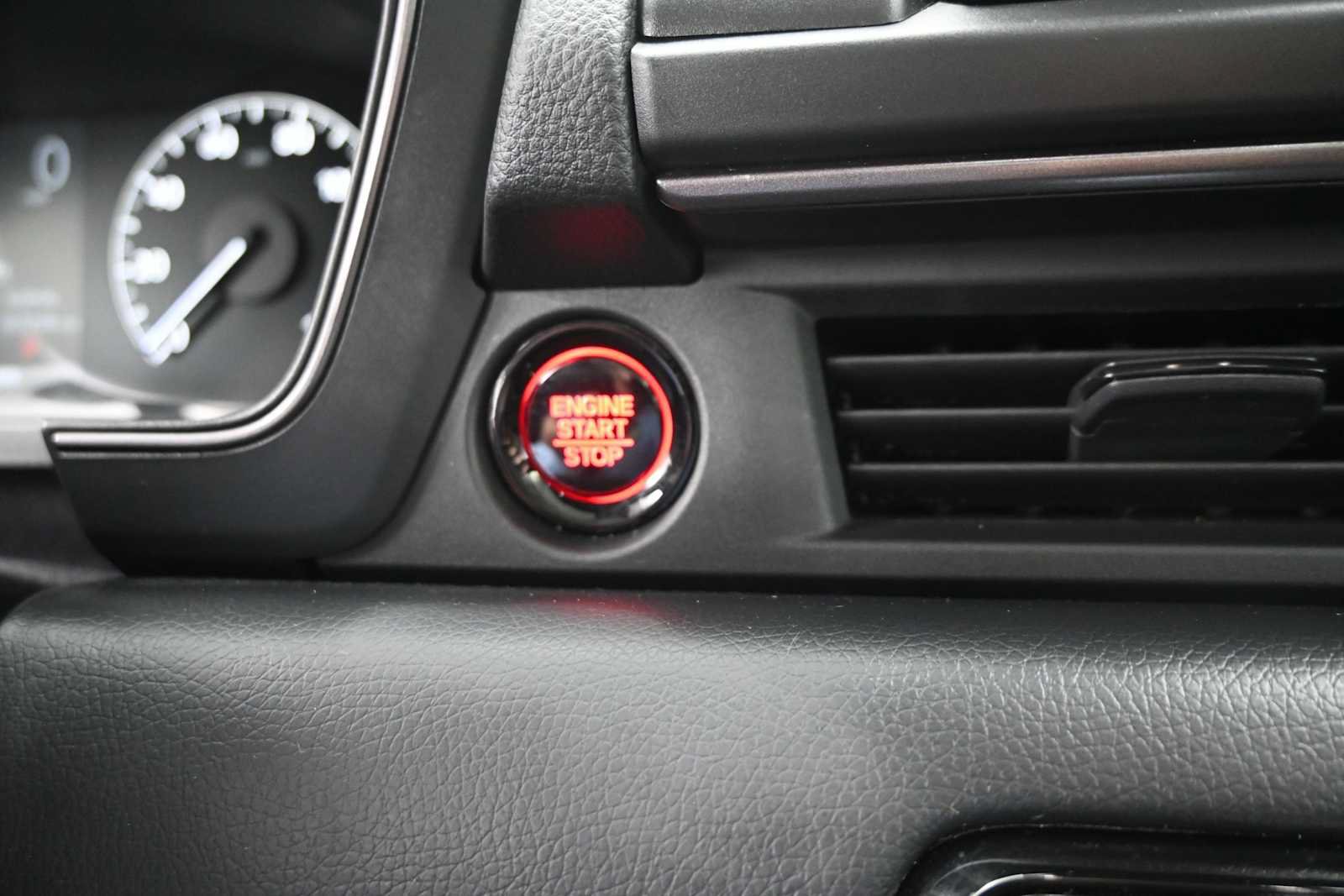 Used 2024 Honda Pilot TrailSport image 17