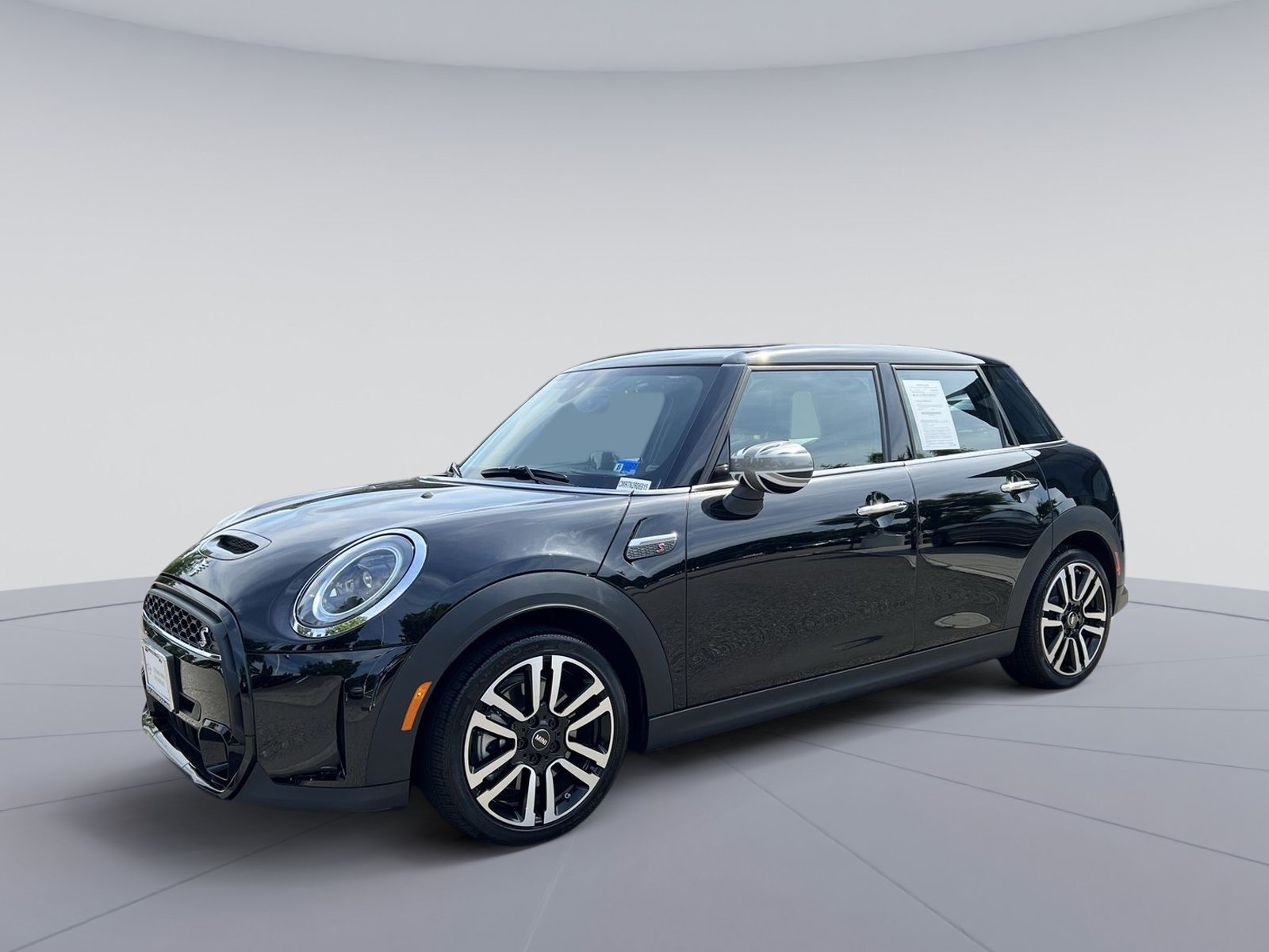 Used 2022 MINI Cooper S FWD image 1