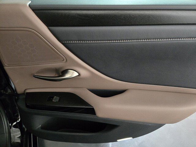 Certified 2023 Lexus ES 300h w/ Premium Package image 22