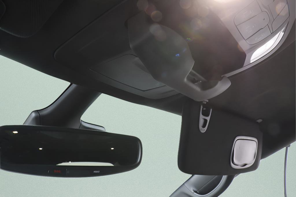 Used 2026 Chrysler Pacifica Select image 16