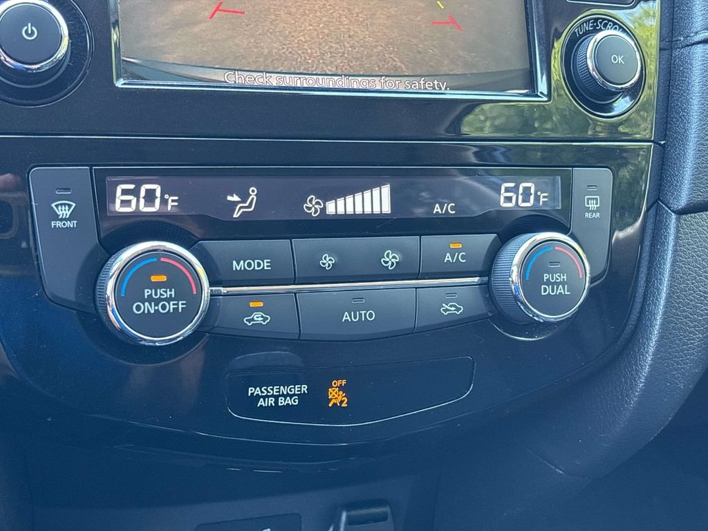 Used 2019 Nissan Rogue SV AWD/4WD image 25
