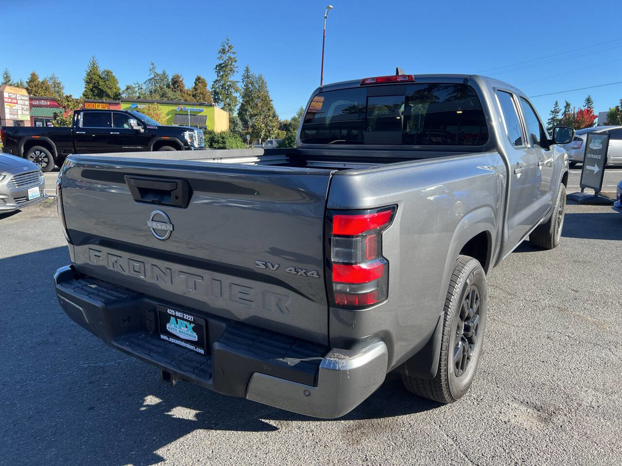 Used 2023 Nissan Frontier SV w/ Technology Package image 8