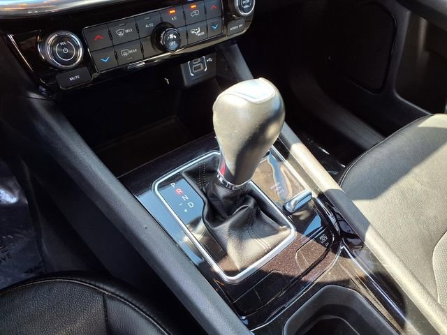 Used 2023 Jeep Compass Limited image 23