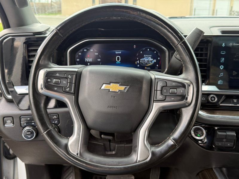 Used 2025 Chevrolet Silverado 2500 LT w/ Z71 Chrome Sport Edition AWD/4WD image 26