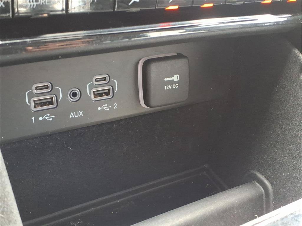 Used 2023 Jeep Grand Cherokee Limited w/ Black Appearance Package RWD image 7