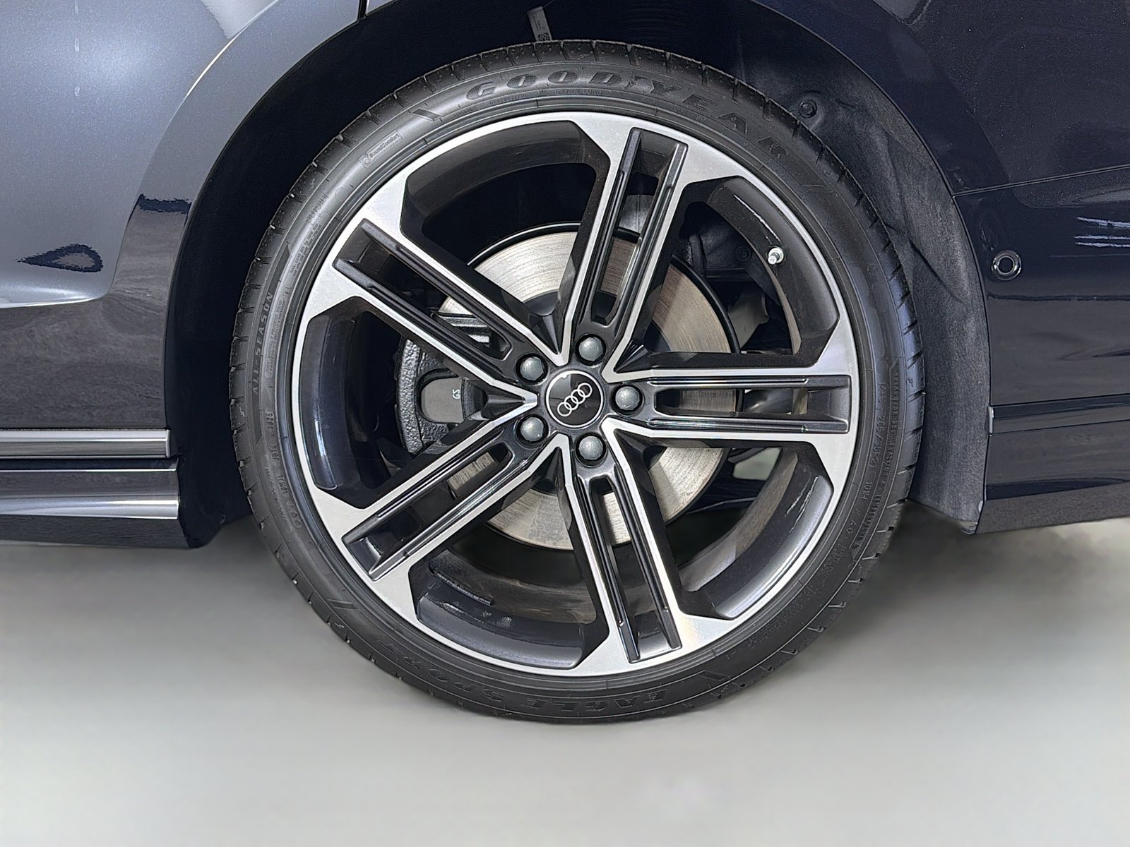 New 2026 Audi A8 L 3.0T AWD/4WD image 33