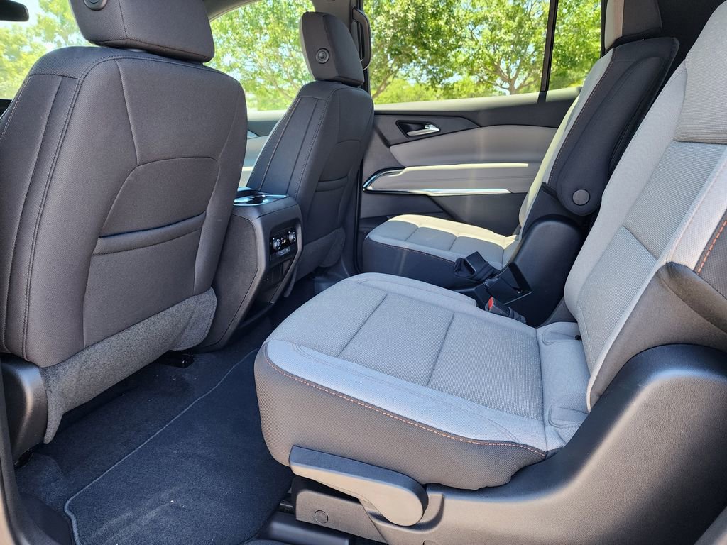 New 2025 Chevrolet Traverse LT image 21