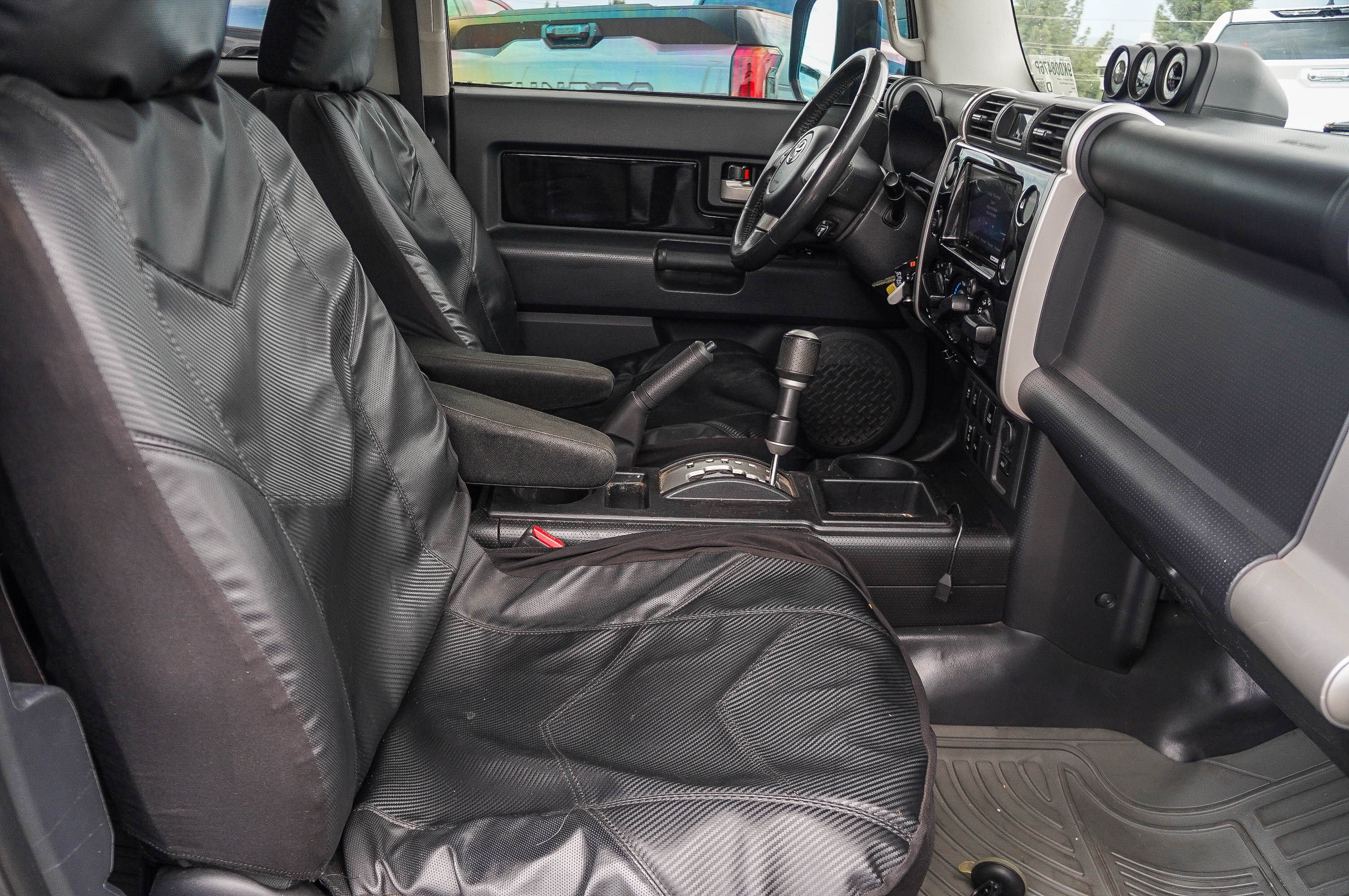 Used 2009 Toyota FJ Cruiser 2WD w/ Upgrade Pkg 2 image 14