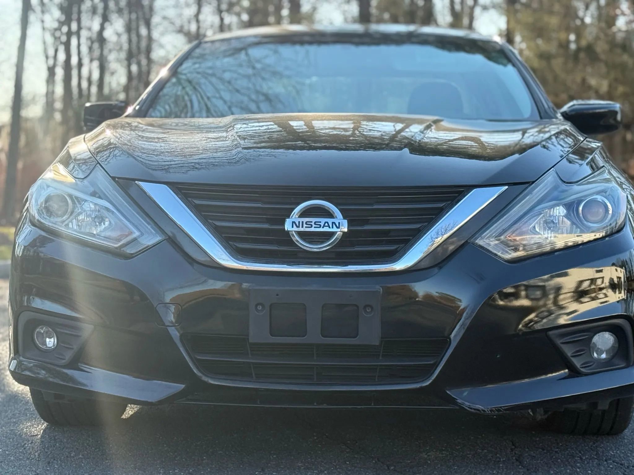 Used 2017 Nissan Altima 2.5 SR image 2