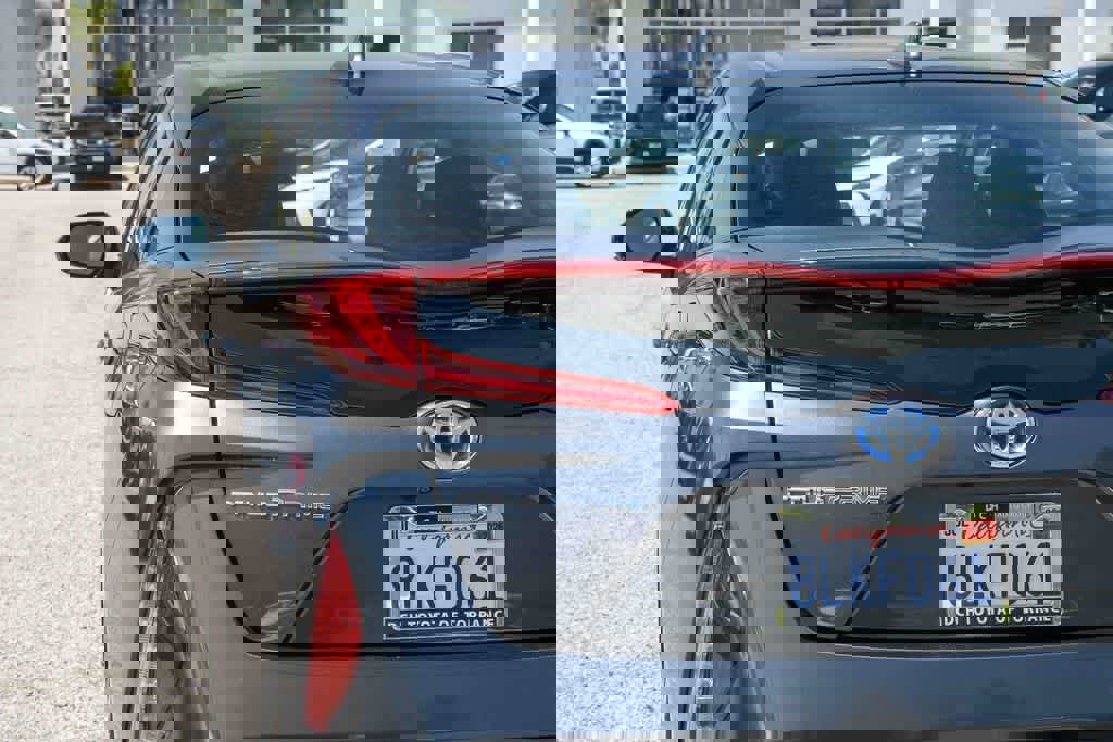 Used 2019 Toyota Prius Prime Plus w/ Carpet Mat Package FWD image 6