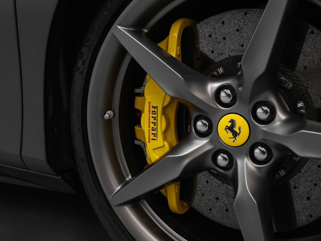 Certified 2019 Ferrari 488 Spider RWD image 11