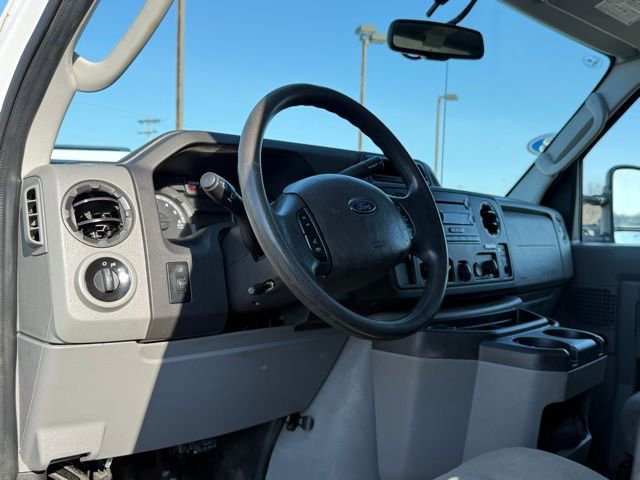 Used 2014 Ford E-250 and Econoline 250 image 5