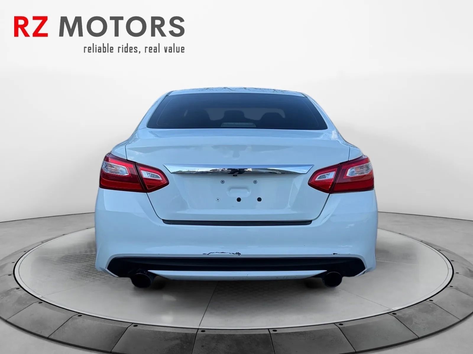 Used 2017 Nissan Altima 2.5 S w/ Power Driver Seat Package image 4