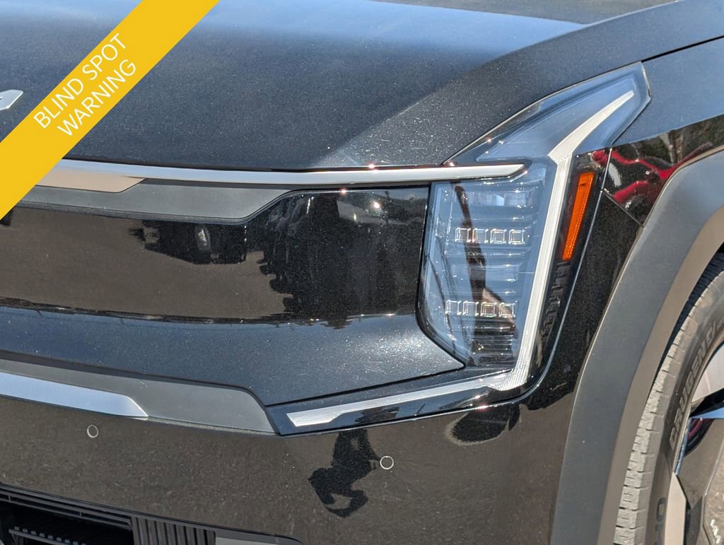 Certified 2024 Kia EV9 Wind AWD/4WD image 11