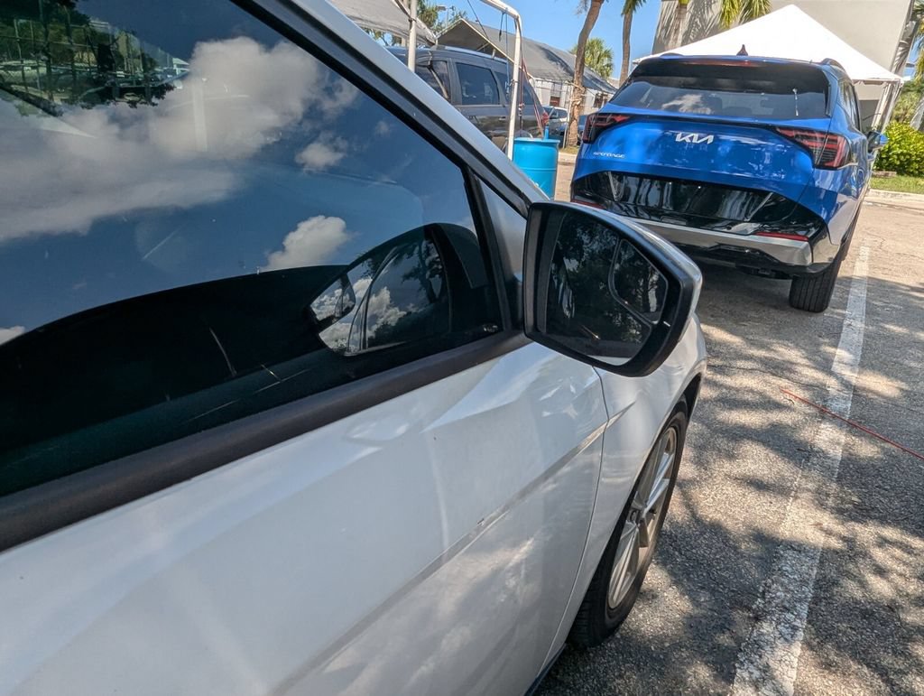 Used 2018 Ford Focus SE FWD image 17