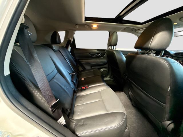 Used 2018 Nissan Rogue SL w/ Premium Package image 28