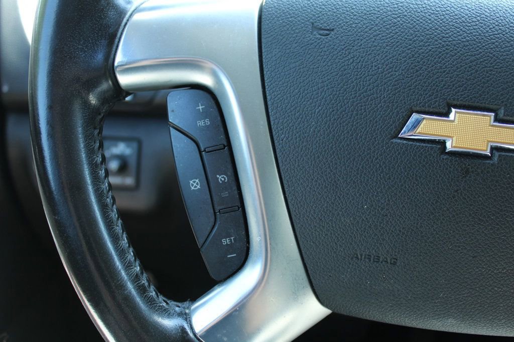 Used 2017 Chevrolet Traverse LT w/ Style and Technology Package AWD/4WD image 16