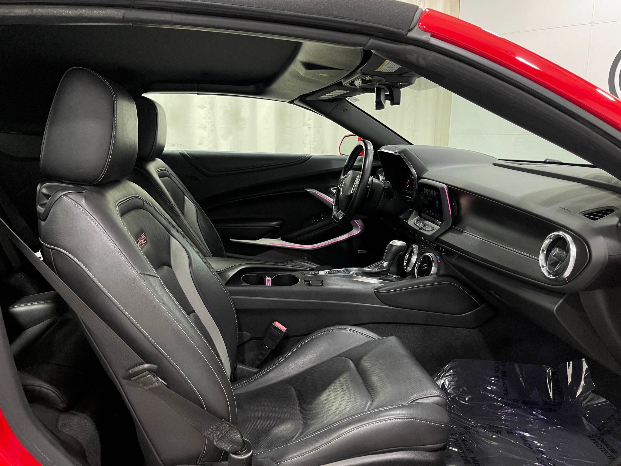 Used 2018 Chevrolet Camaro SS RWD image 30