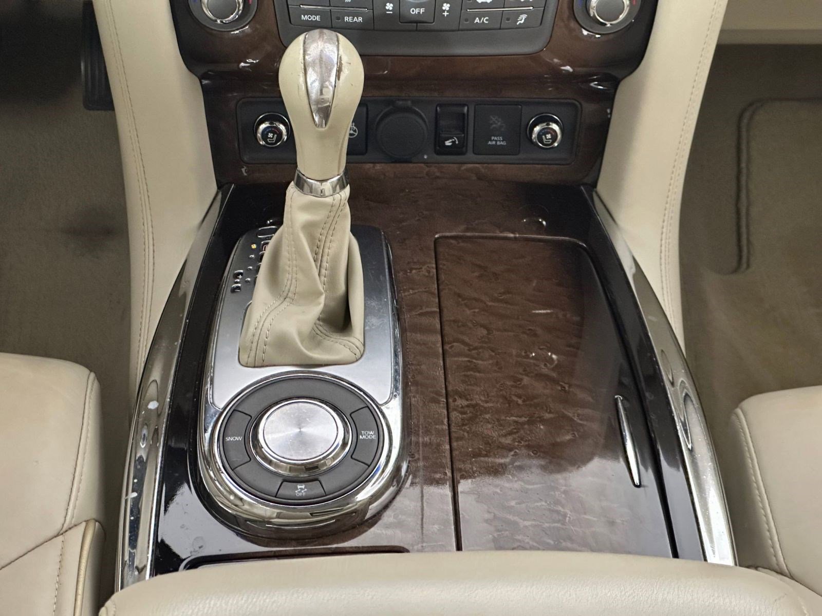 Used 2014 INFINITI QX80 2WD w/ Deluxe Touring Package image 18