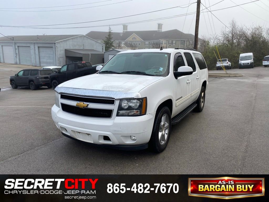 Used 2013 Chevrolet Suburban LT w/ Luxury Package image 3