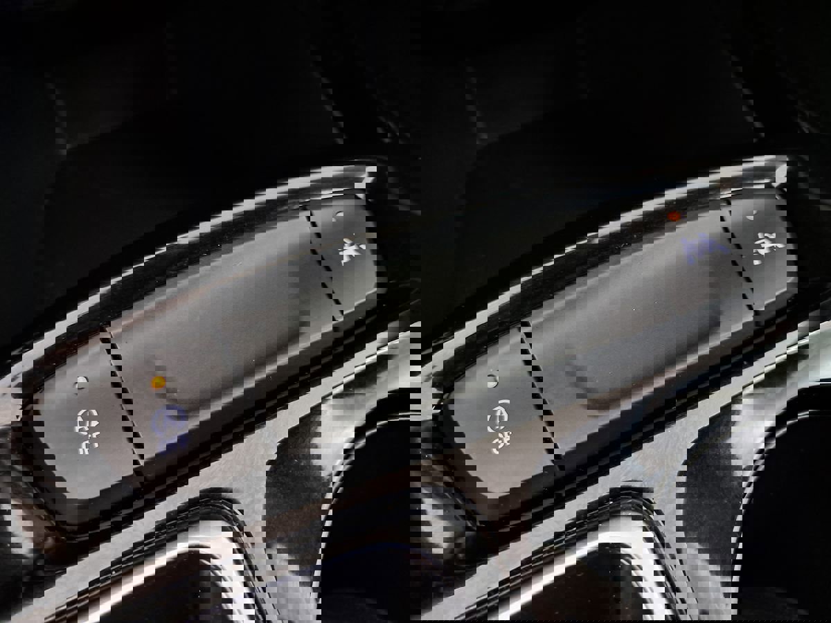 Used 2025 Chevrolet Trax LT image 17