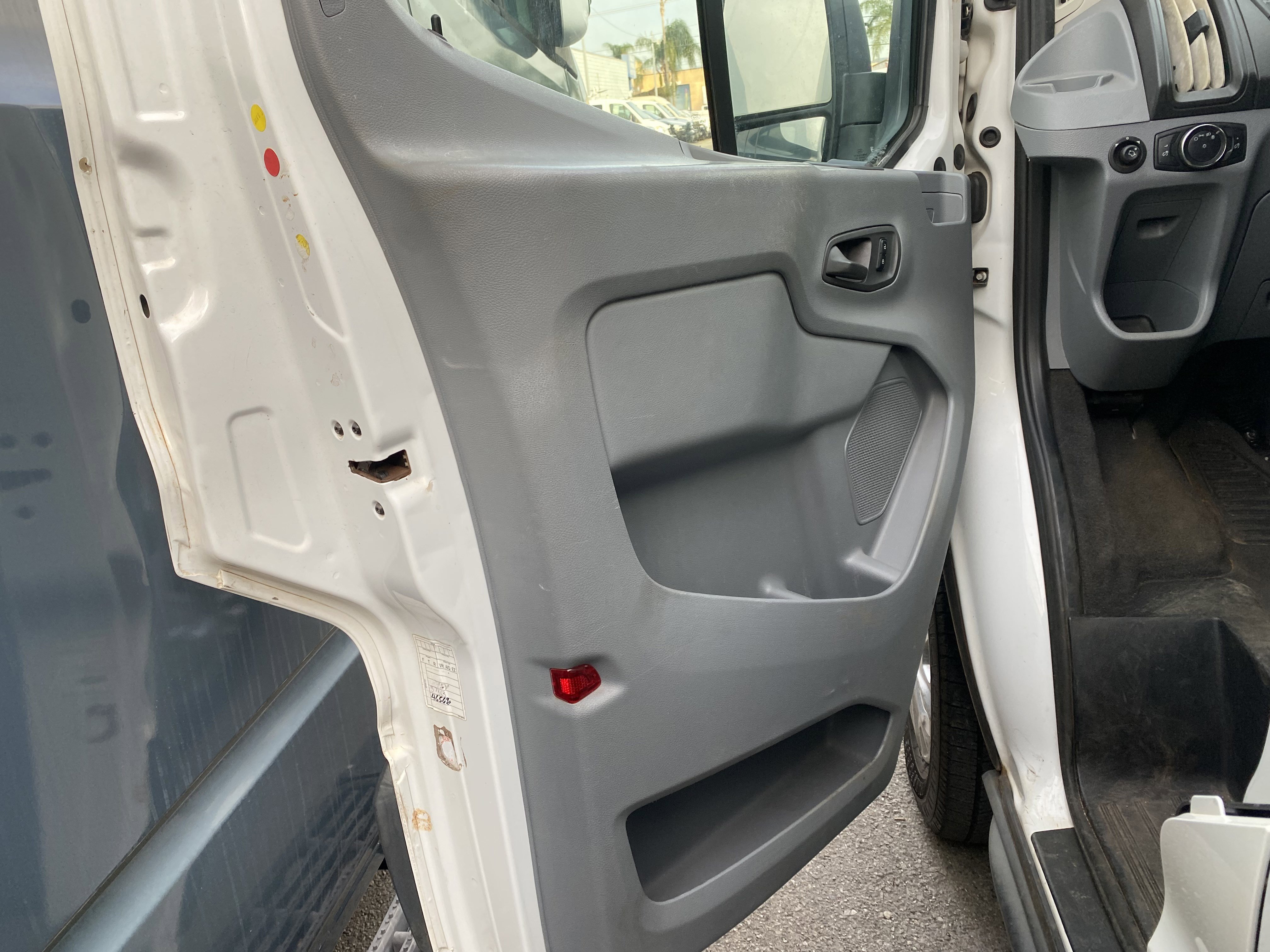 Used 2017 Ford Transit 350 XLT image 23