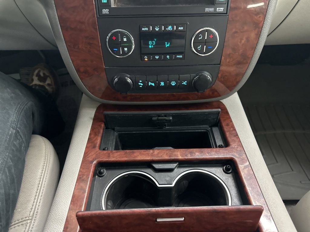 Used 2008 Chevrolet Tahoe LTZ w/ LTZ Preferred Equipment Group image 44