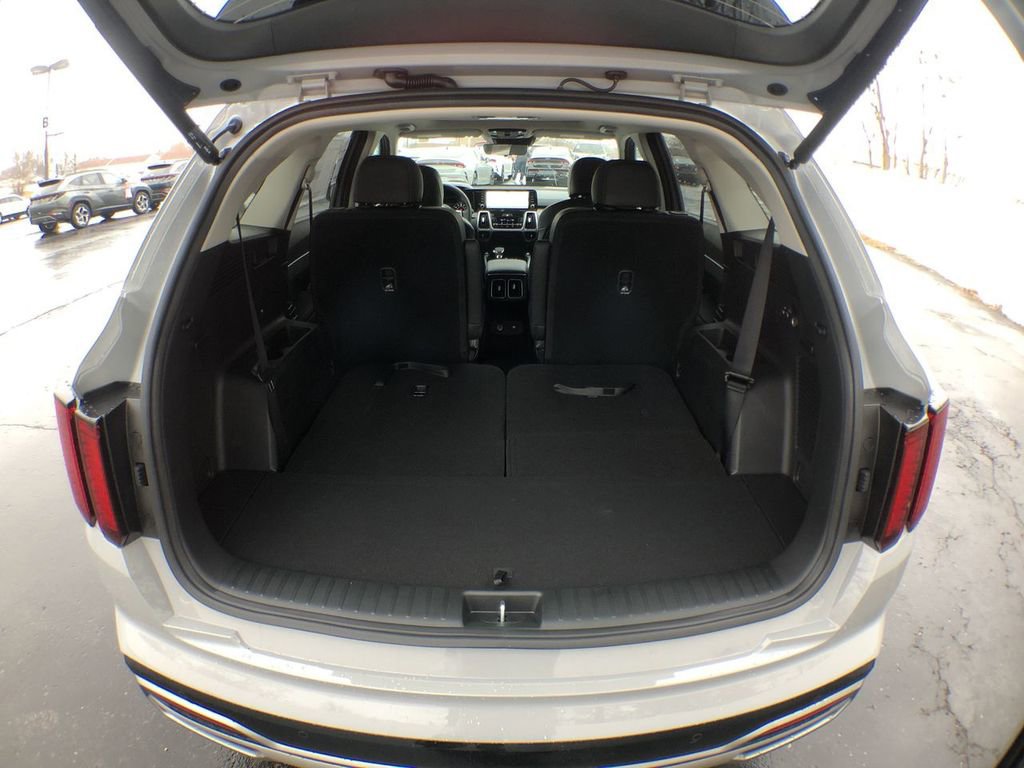 Used 2022 Kia Sorento EX w/ Panoramic Sunroof Package image 44