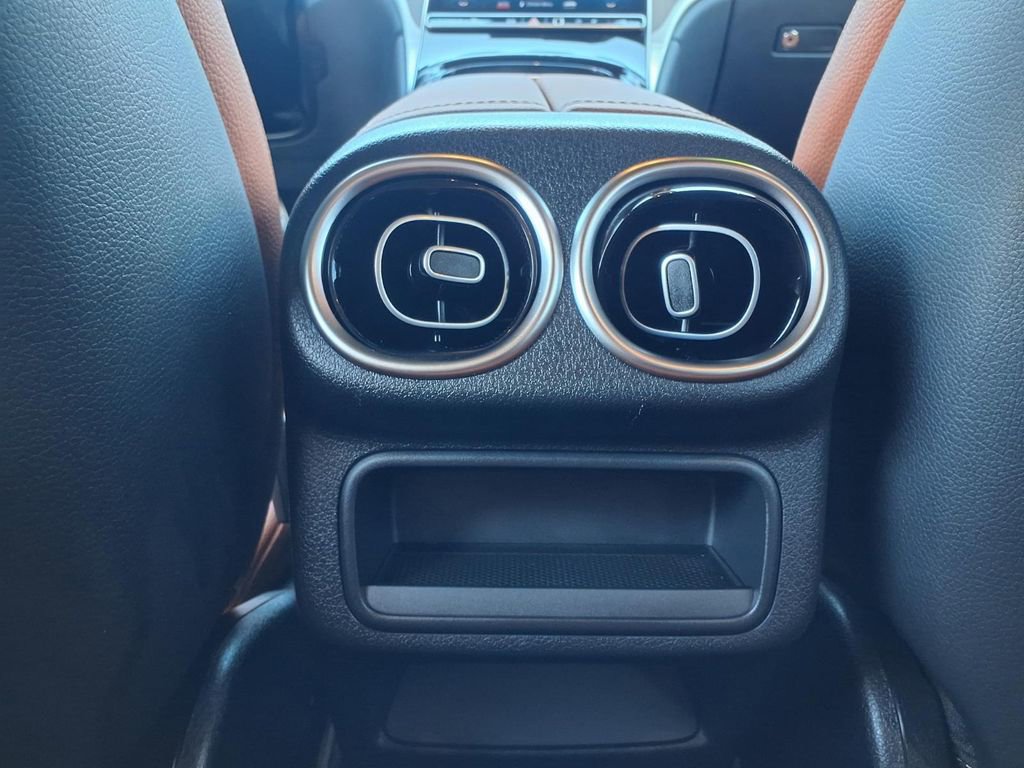 Used 2024 Mercedes-Benz GLC 300 4MATIC image 26