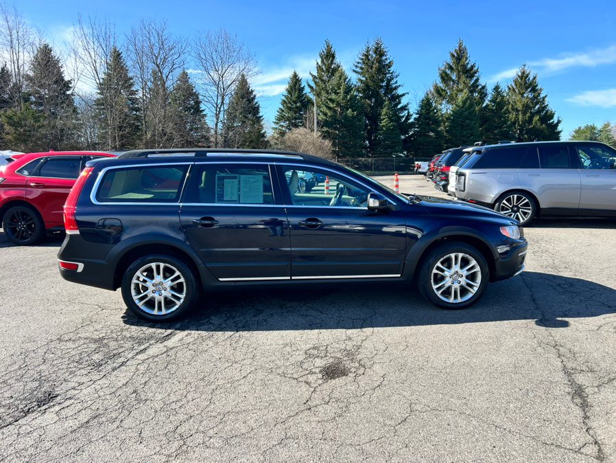 Used 2016 Volvo XC70 T5 Premier w/ Proximity Package image 7