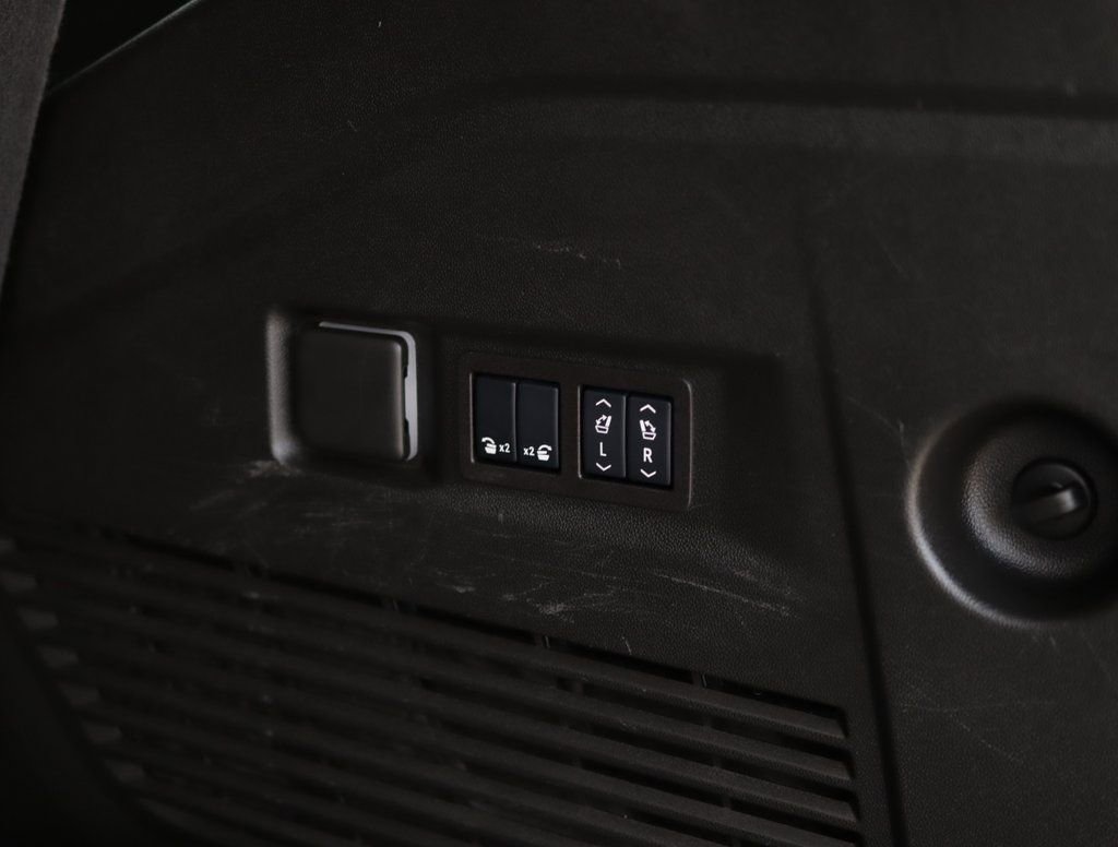 Used 2025 Chevrolet Tahoe Z71 w/ Z71 Off-Road Package image 34