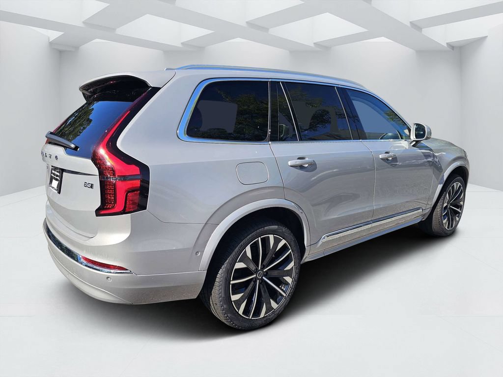Certified 2025 Volvo XC90 B5 Plus AWD/4WD image 3
