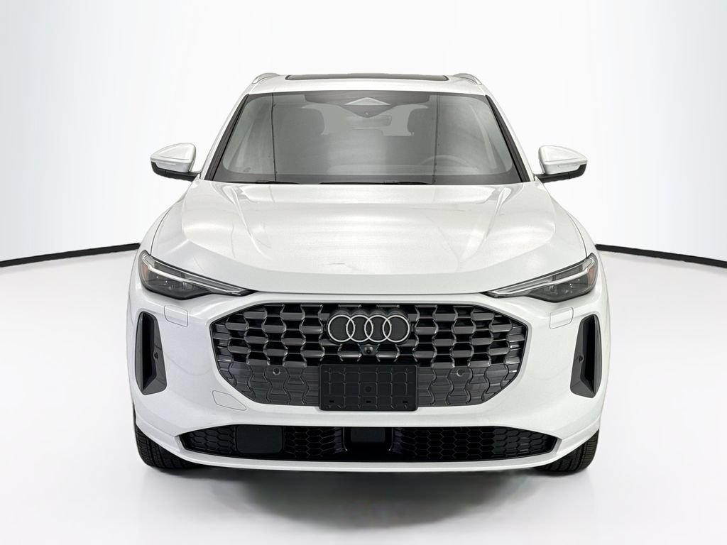 Certified 2025 Audi Q5 Premium Plus w/ Premium Plus AWD/4WD image 2
