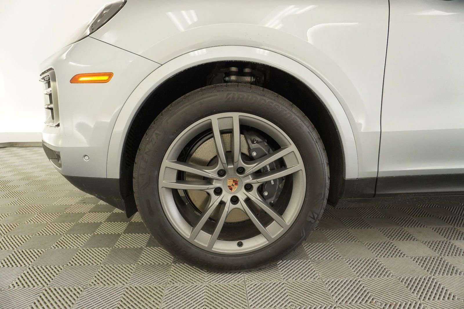 New 2026 Porsche Cayenne Coupe AWD/4WD image 11