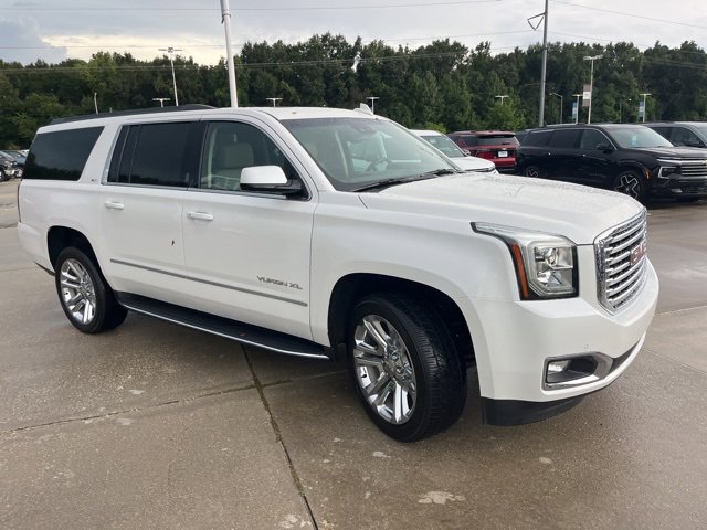 Used 2020 GMC Yukon XL SLT w/ Premium Edition image 11