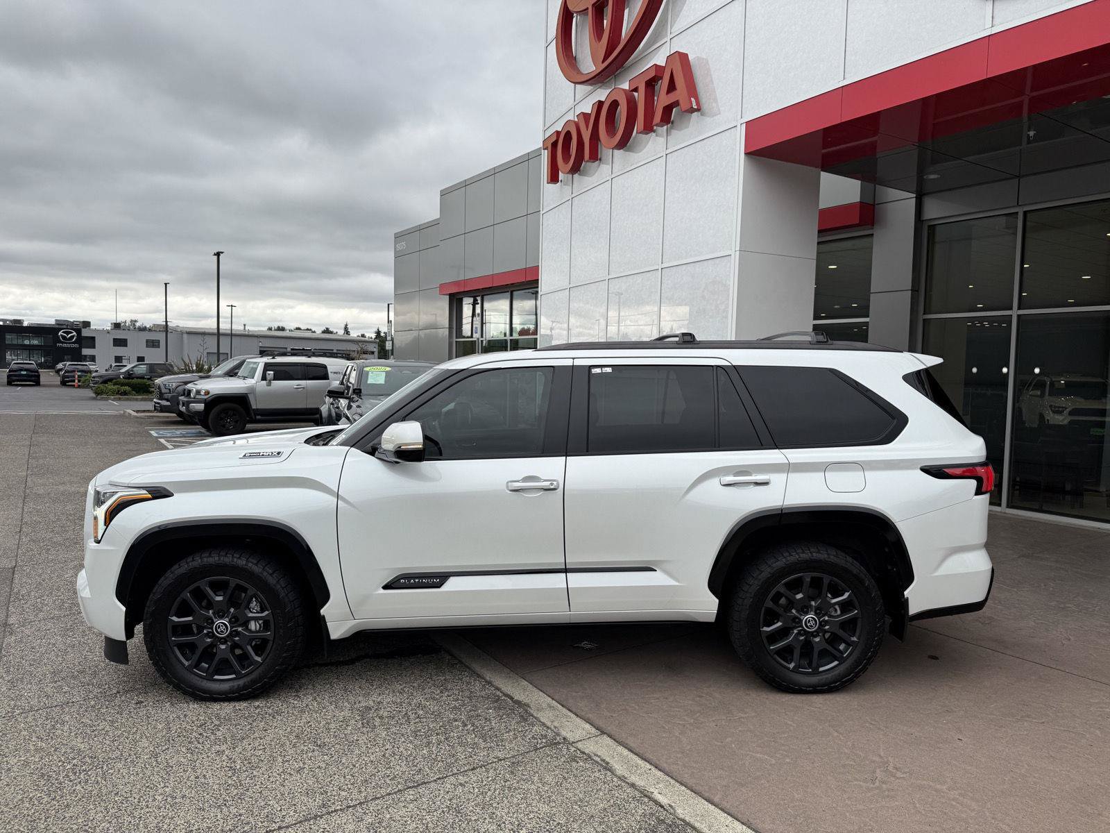 Certified 2024 Toyota Sequoia Platinum AWD/4WD image 5