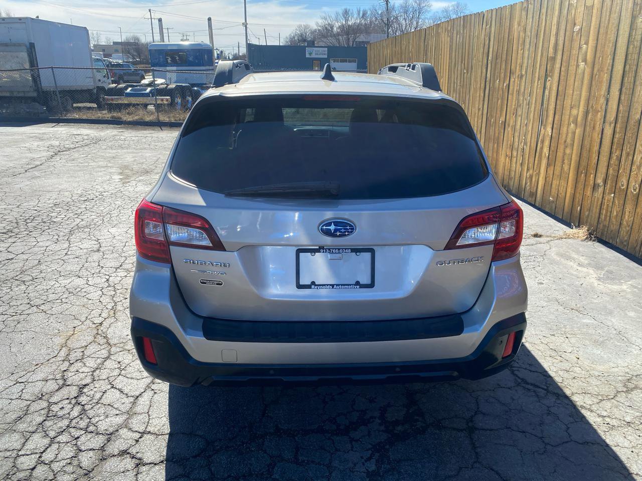 Used 2018 Subaru Outback 2.5i Limited AWD/4WD image 9