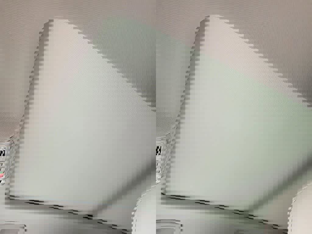 Used 2021 Volkswagen Tiguan SE w/ Panoramic Sunroof Package image 10